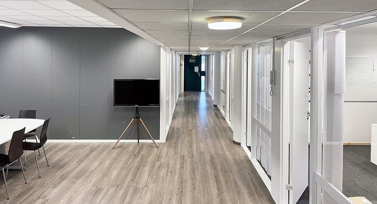 Kontor 1. etg – 318 m²