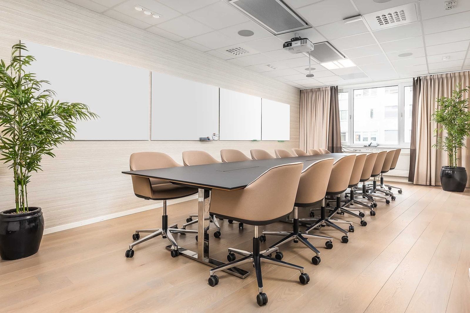 Kontor 6. etg – 1486 m²