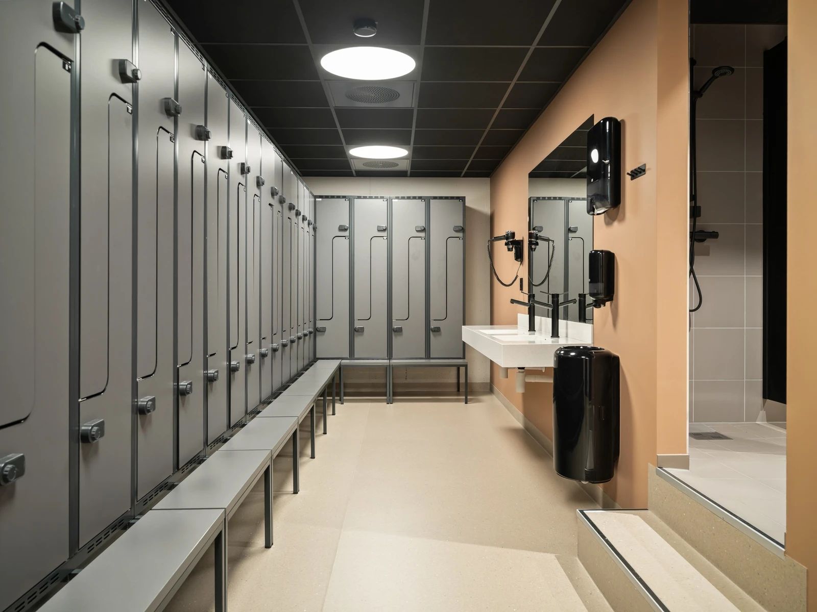 C. J Hambros plass 2 - Bilde 2