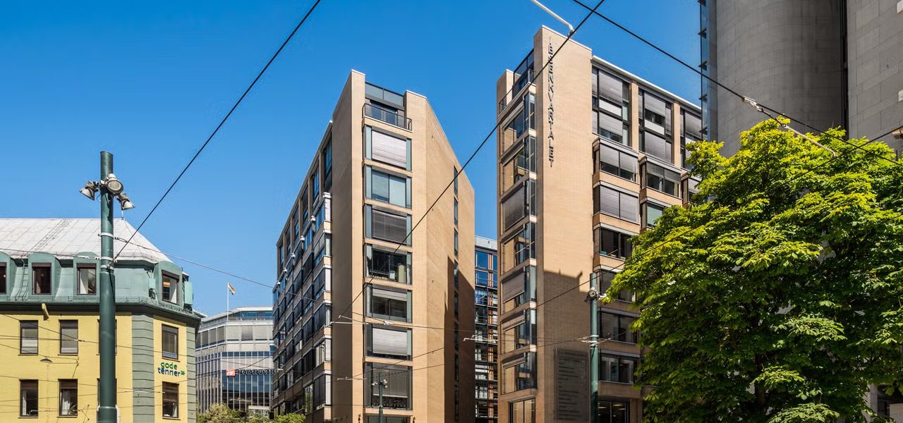 C. J Hambros plass 2 - Hovedbilde