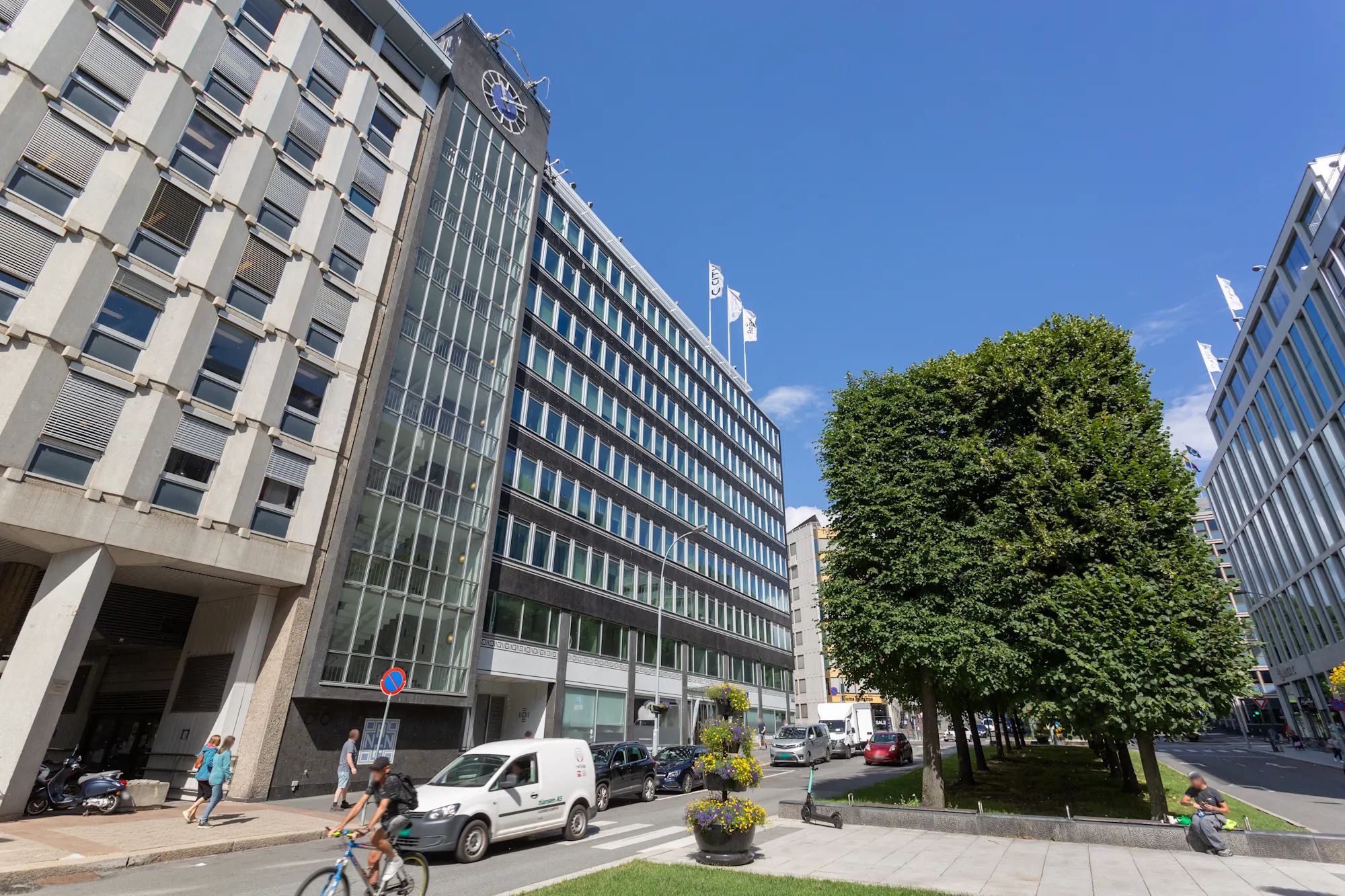 Regus Haakon VII's Gate